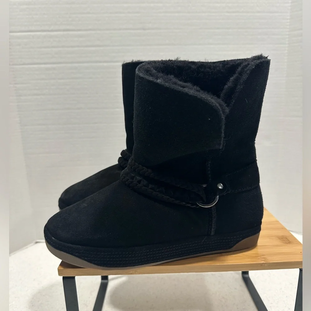 Tara M.® Zoe Black Wool & Suede Winter Boots Women’s US 8. Like New! Warm & Cozy